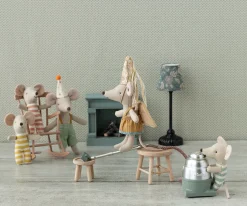 New Maileg Fairy clothes in suitcase, Little sister mouse