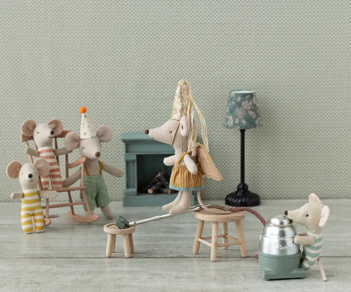 New Maileg Fairy clothes in suitcase, Little sister mouse